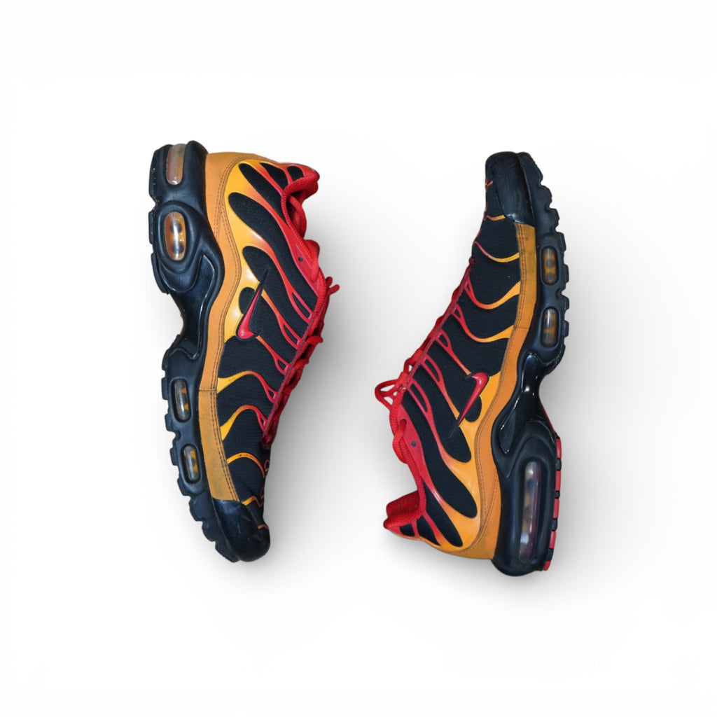Nike TNs Volcano Red