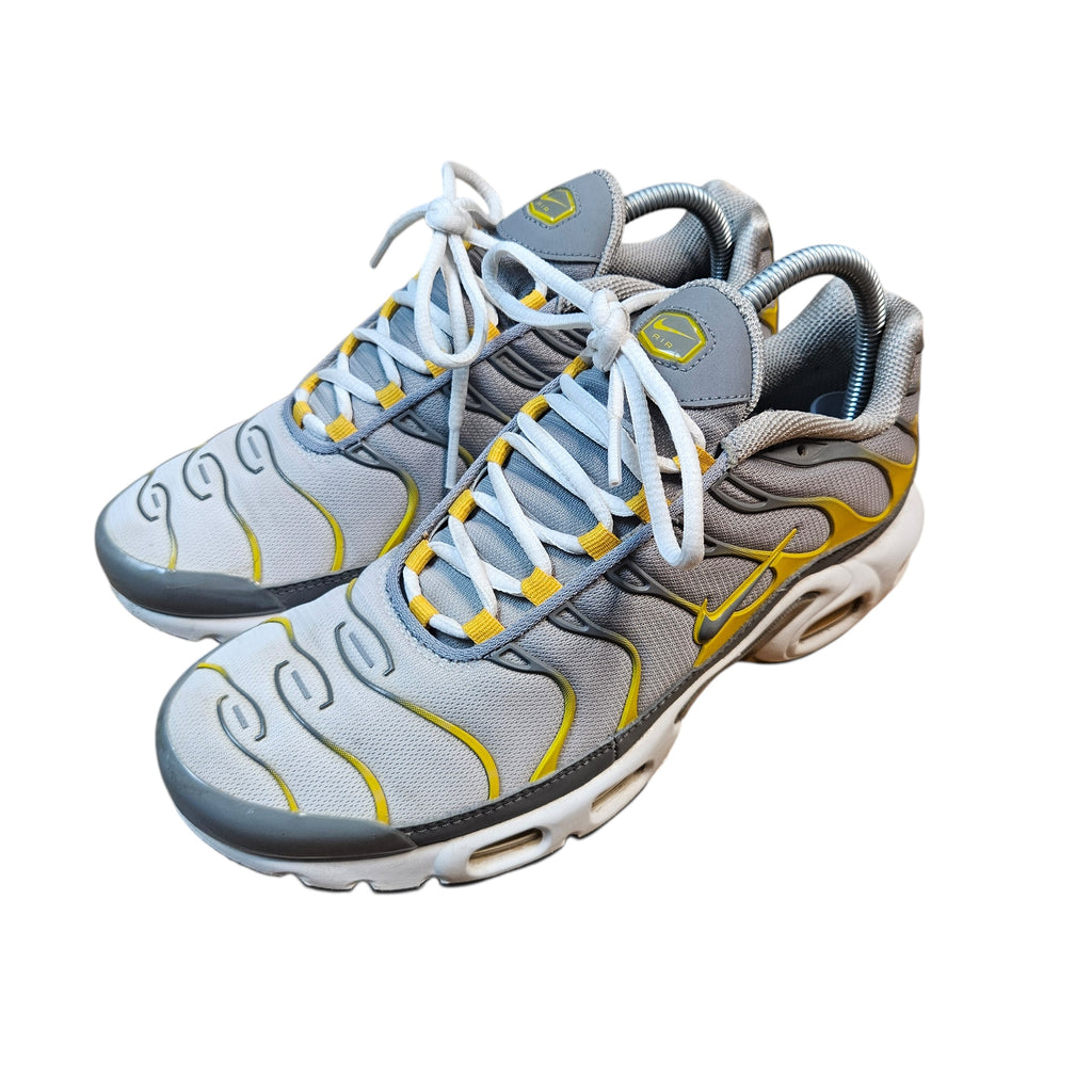 Nike TNs Particle Grey